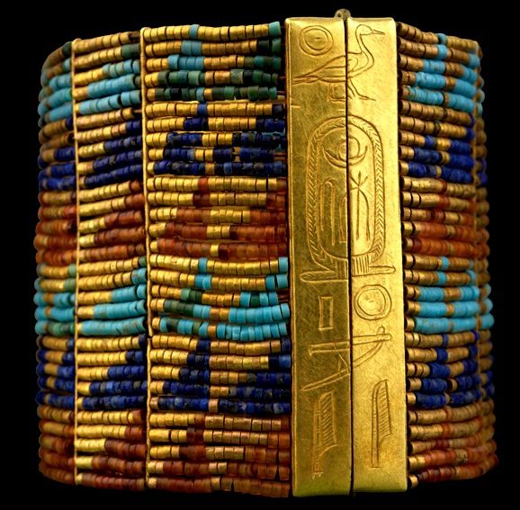 braceletQueenAhhotep18thdynasty.jpg